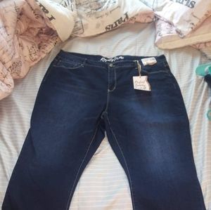 Two cropped jeans, three pair pant, and one skirt.